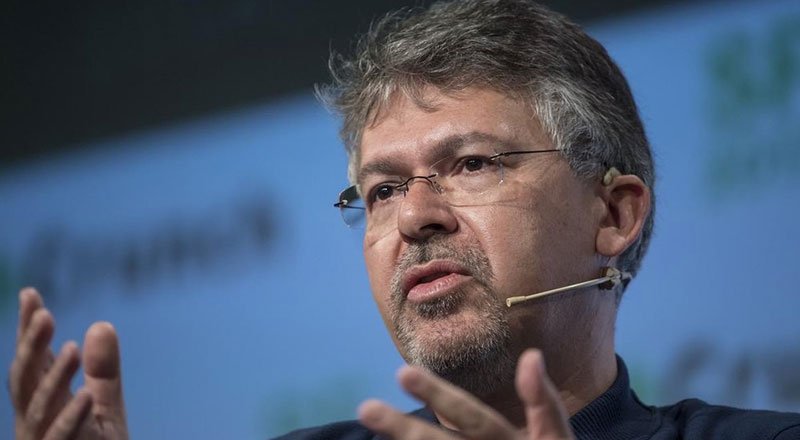 Apple, Siri ve Machine Learning takımlarını son transferlerinden John Giannandrea altında birleştiriyor
