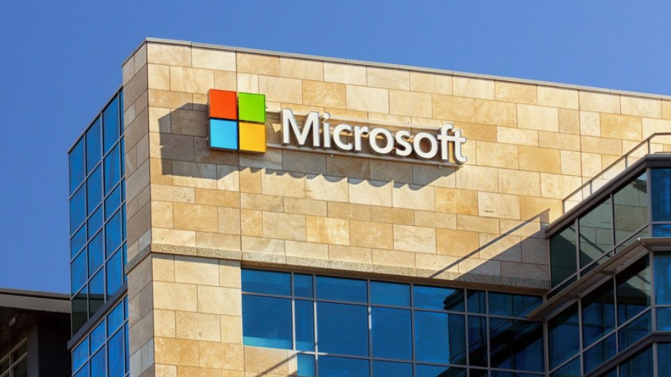 Microsoft dünya çapında tüm mağazalarını kapatma kararı aldı