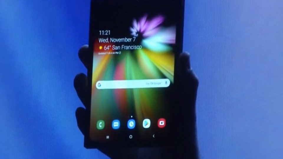 Samsung’un katlanabilir akıllı telefonu, 1770 dolardan satışa çıkmaya hazırlanıyor