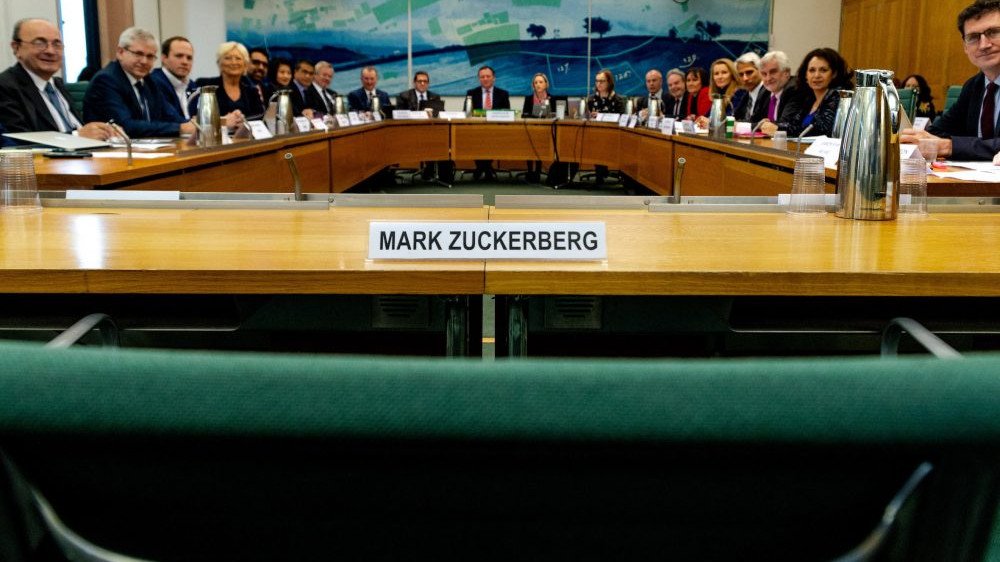 İngiliz Parlementosu, gizli Facebook belgelerini yayınladı