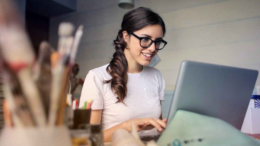 Evden e-ticaret yapanlara devletten vergi muafiyeti