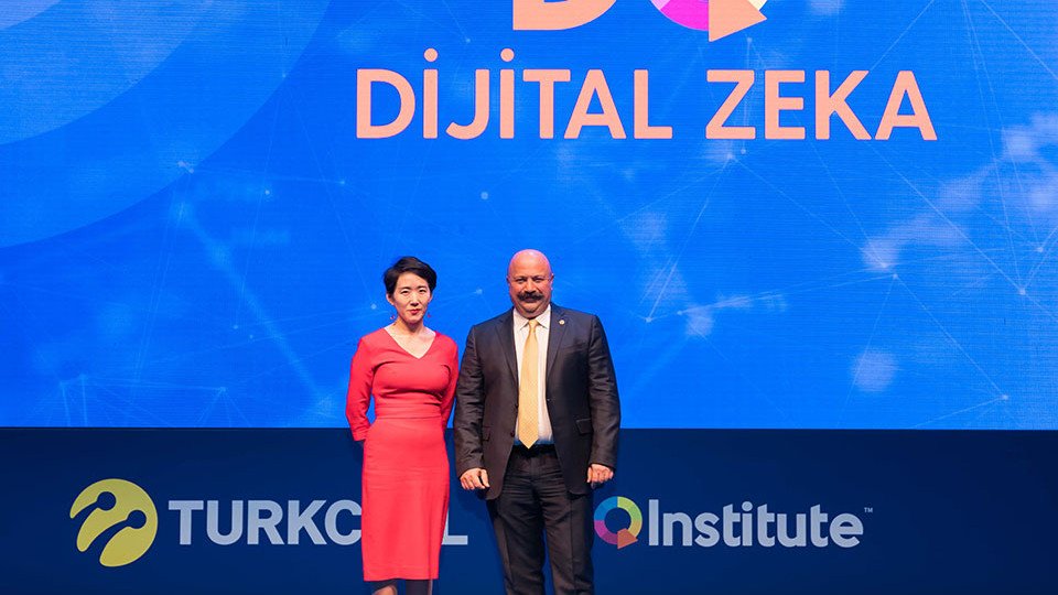 Çocukların dijital güvenliği için DQ Enstitüsü ve Turkcell'den oyunlaştırılmış eğitim platformu