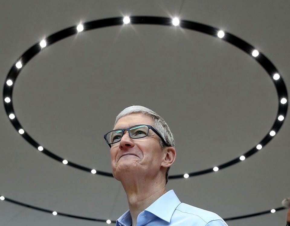 Apple 15 yıl sonra ilk defa gelir beklentisini düşürdü