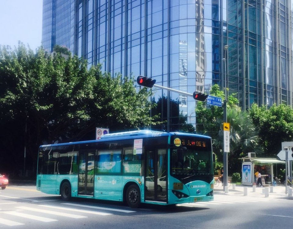Çin'deki elektrikli otobüsler petrole olan talebi azaltıyor