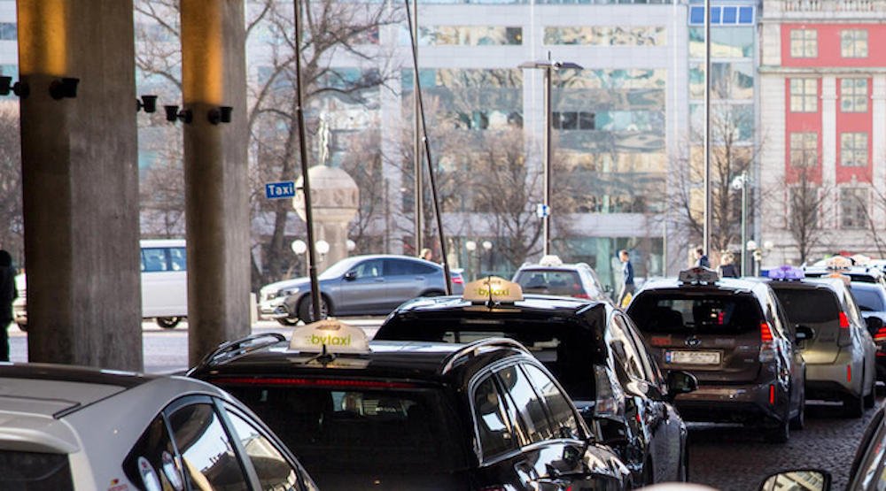 Norveç, elektrikli ve kablosuz şarj olabilen taksi filosu kuracak