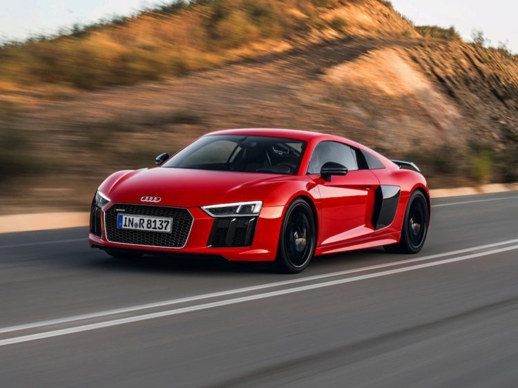 10-audi-r8-731