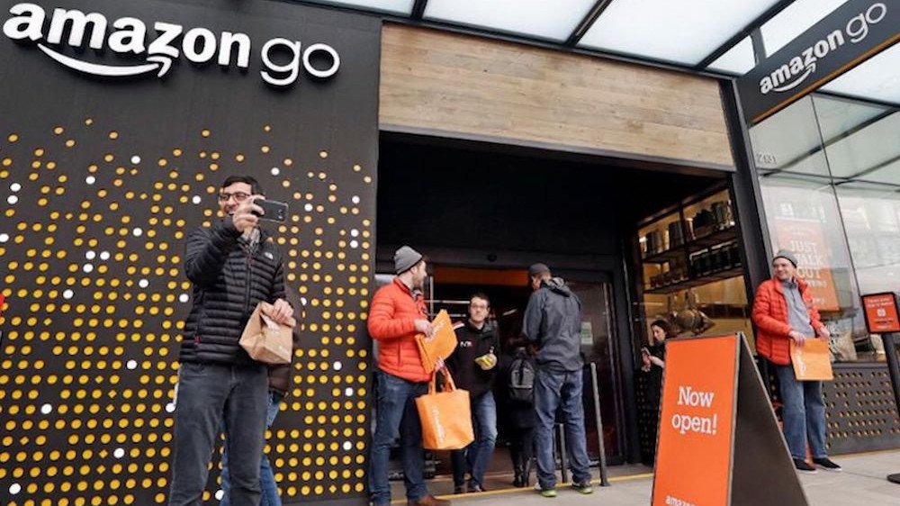 Amazon, genişleyen yasaklardan dolayı Amazon Go mağazalarına nakit kabul edecek
