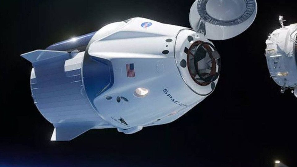 SpaceX'in uzay kapsülü Crew Dragon, test sırasında paramparça oldu