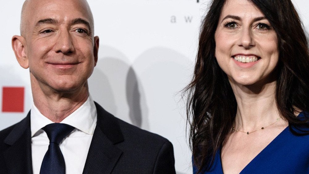 Jeff Bezos, boşanma tazminatı olarak MacKenzie Bezos'a Amazon hisselerinin yüzde 25'ini devredecek