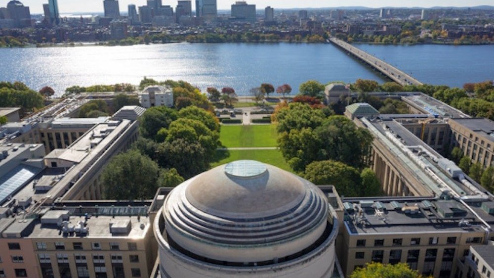 MIT, Huawei ve ZTE ile yaptığı iş birliklerini askıya aldı