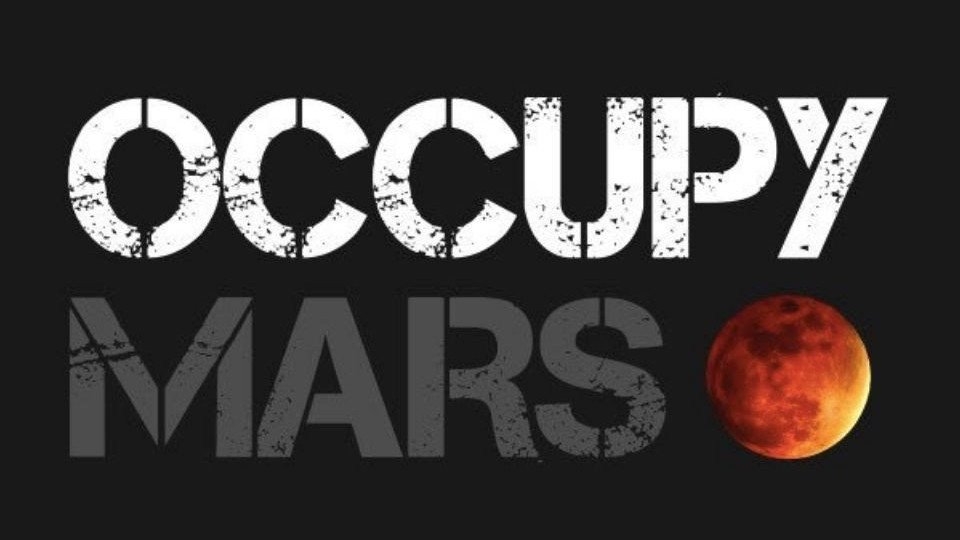 Elon Musk, insanların şimdiden Mars için yer ayırtabileceğini söyledi