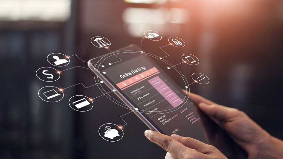 Mobil uygulamadan banka hesabı açma oranı, hem KOBİ'lerde hem de bireyselde artış gösteriyor