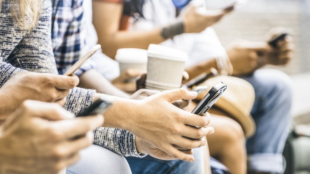 Sosyal medyasız hayat sizi daha mutlu edebilir