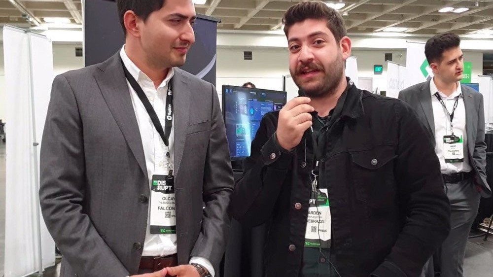 Olcay Yılmazçoban, TechCrunch Disrupt'ta Falcon AI'yı Webrazzi mikrofonlarına anlattı