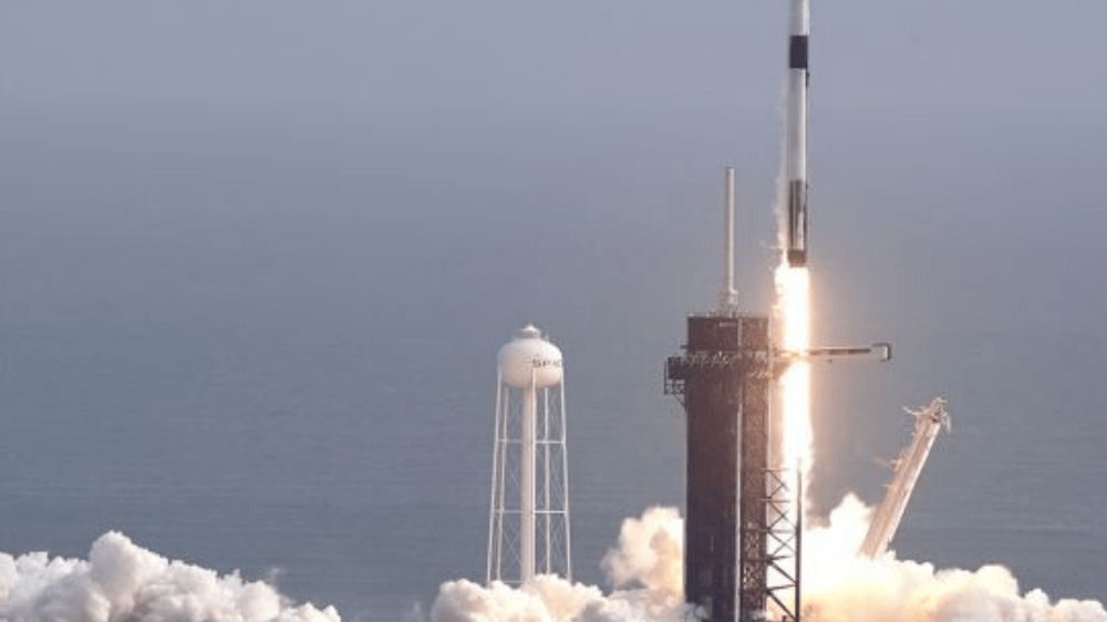 SpaceX'in acil iniş testi gerçekleşti