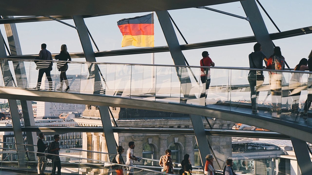 Almanya, girişimleri 2 milyar Euro'luk fon ile destekleyecek