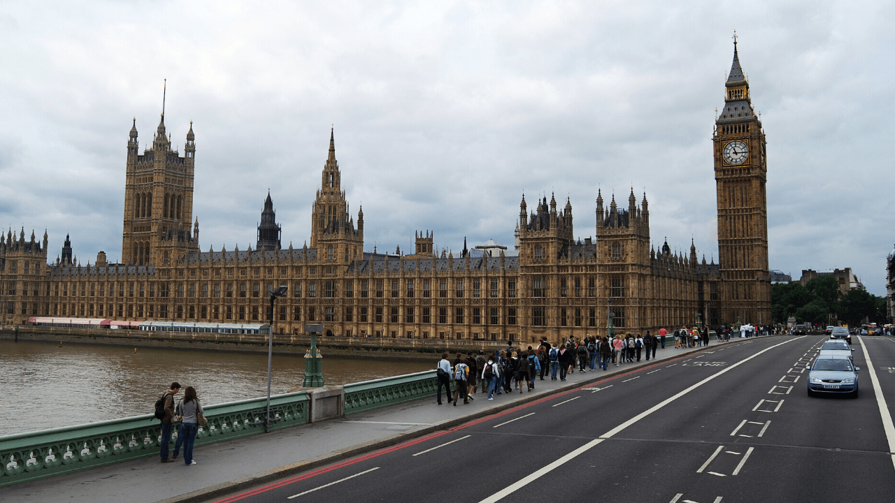 İngiltere, salgından etkilenen girişimler için 250 milyon sterlin ayırıyor