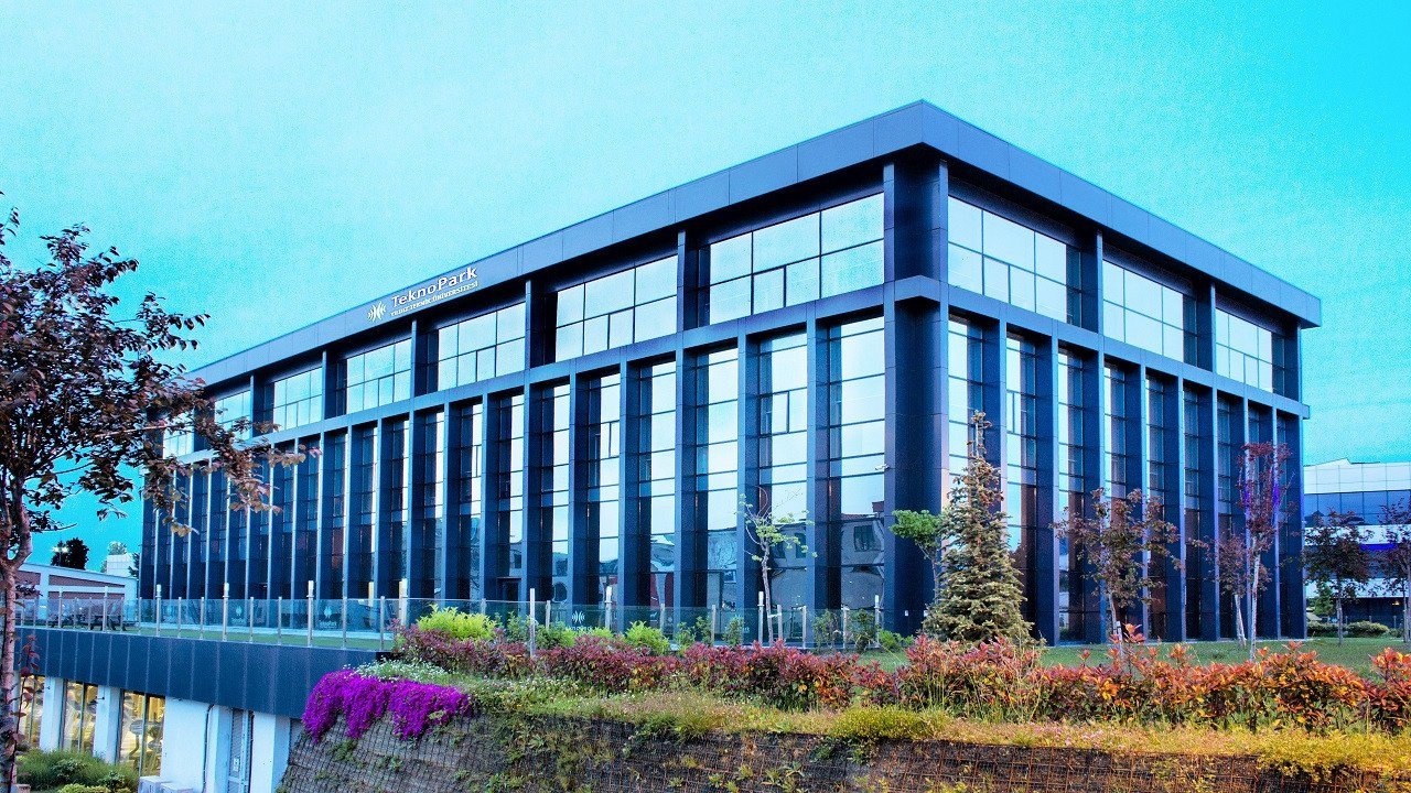 Covid-19 döneminde bir teknoparkın nasıl katkılar sağlayabileceğini Prof. Dr. Mesut Güner anlattı