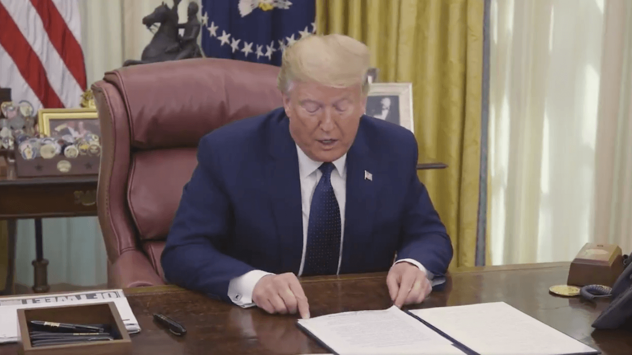 Tüm detayları ile Trump'ın adeta savaş açarak imzaladığı sosyal ağ kararnamesi