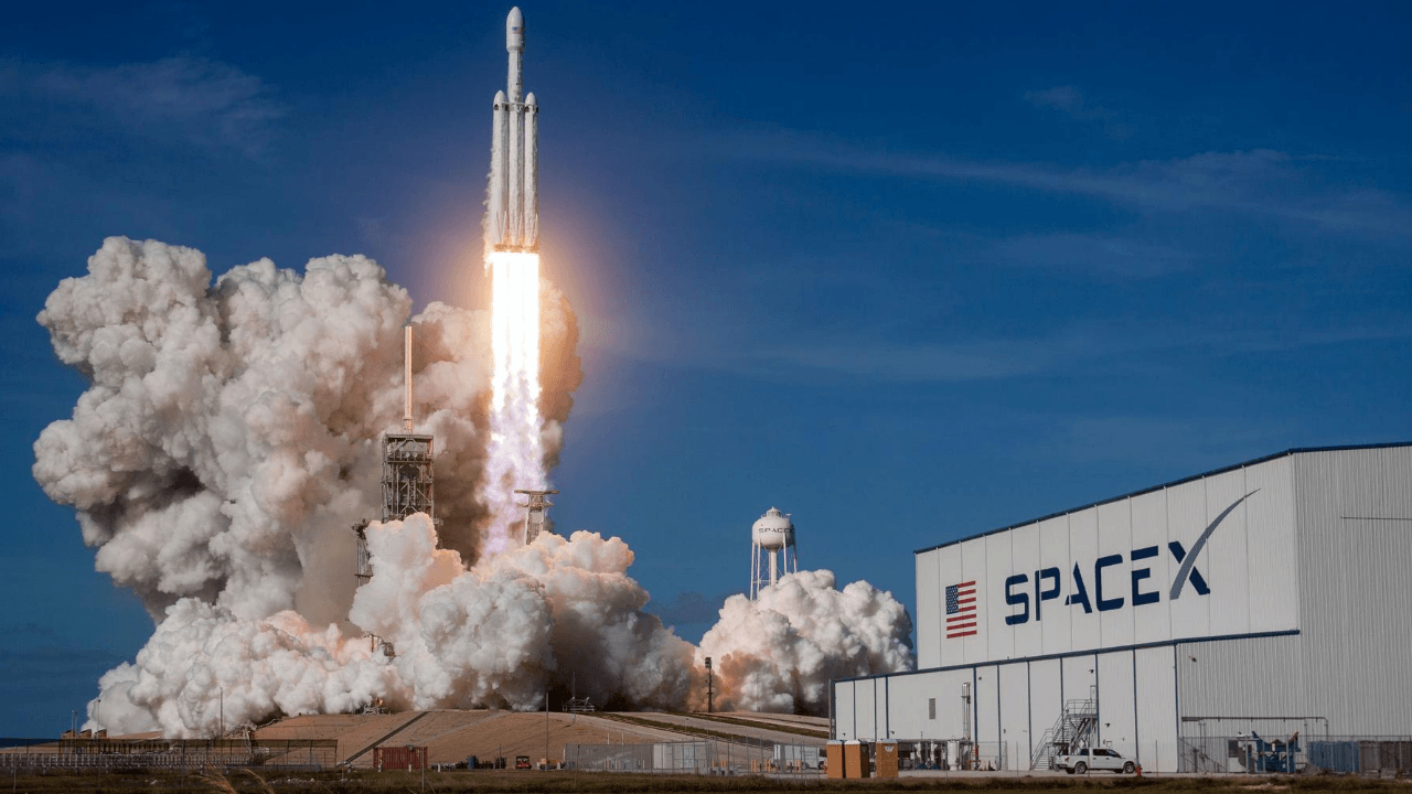 Amazon, SpaceX'i kurallara uymamakla suçladı