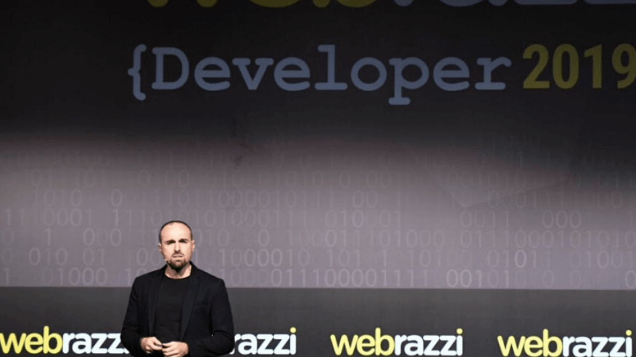 Teknasyon CTO'su Doğan Aydın, girişimlerin sunucu mimarisindeki dönüşümünü anlattı