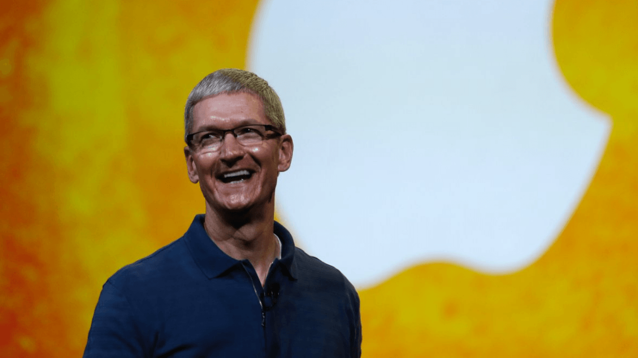 Tim Cook, sürücüsüz araç teknolojisi ile ilgili açıklamalarda bulundu