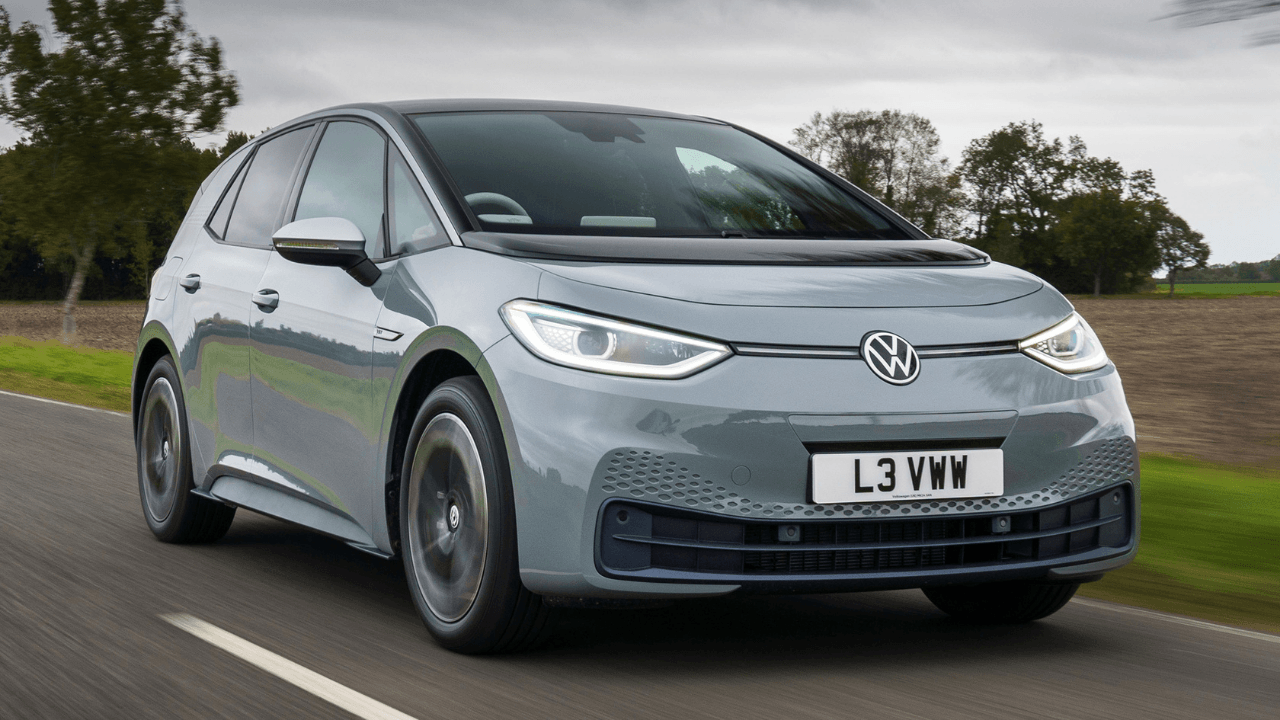 Analistler elektrikli araç satışlarında, Volkswagen'in 2025'e kadar Tesla'yı geçeceğini düşünüyor