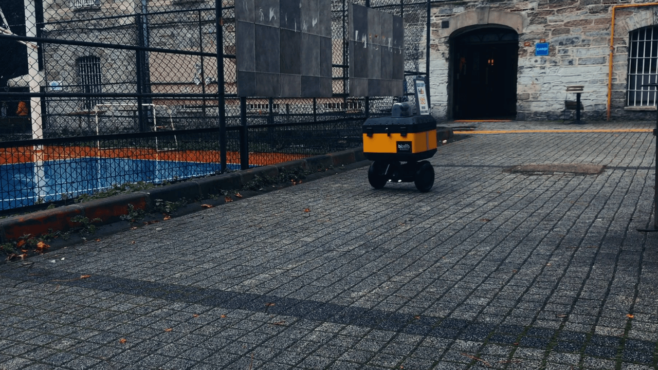 Bizero'nun yarı-otonom teslimat robotu PİKA ilk teslimatını gerçekleştirdi