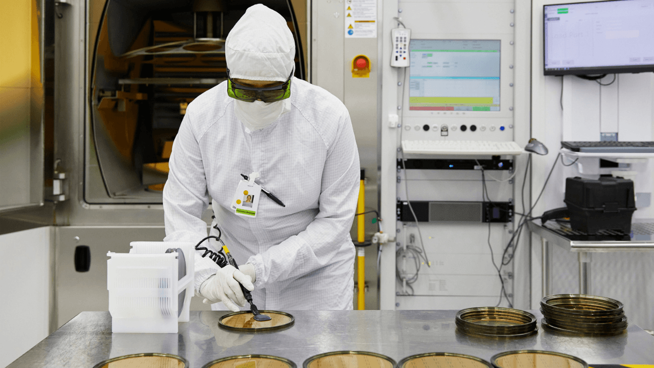 Apple, lazer teknolojilerine odaklanan II-VI firmasına 410 milyon dolar yatırım yaptı