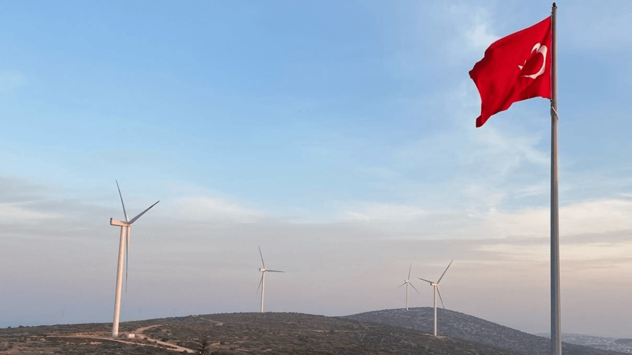 Turkcell, İzmir Karadağ Rüzgar Enerjisi Santrali’ni satın alacağını duyurdu