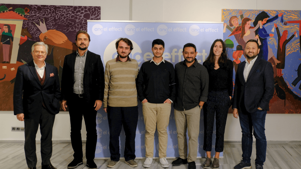 Sesli öğrenim platformu Omnicourse, Angel Effect’in ortak ve üye ağından yatırım aldı