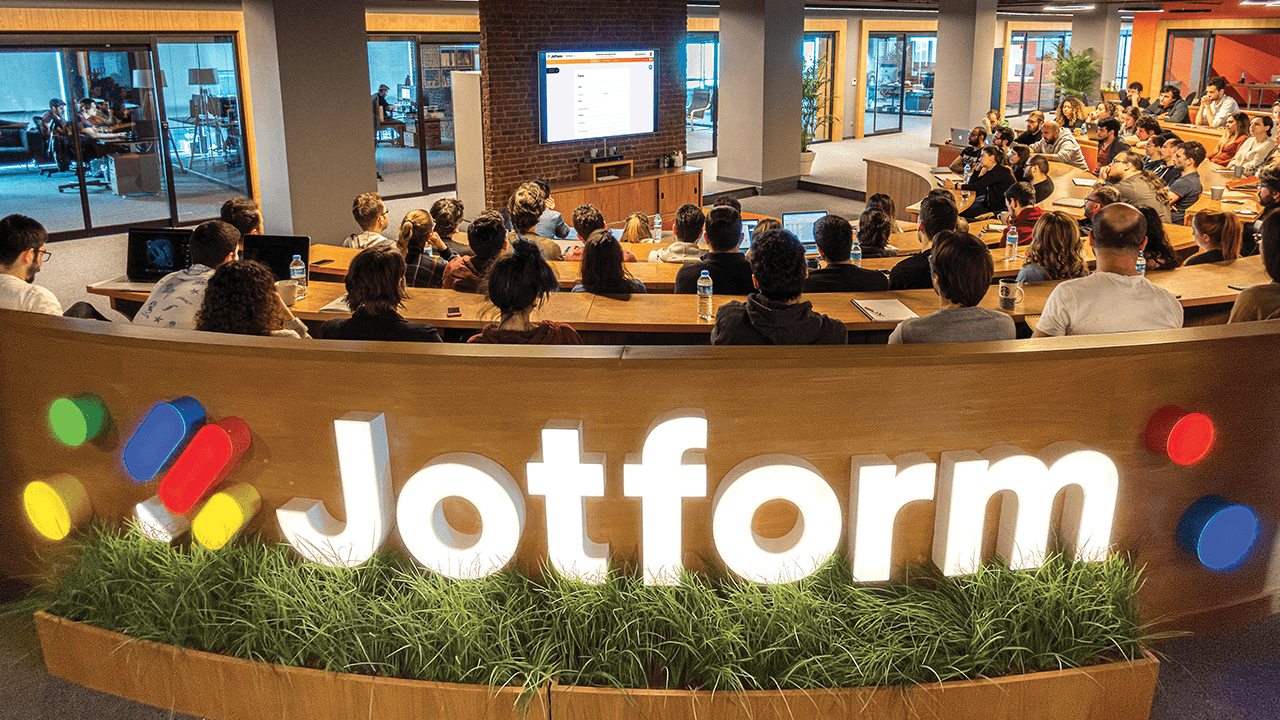 Globalde 15 milyonun üzerinde kullanıcısı bulunan Jotform'dan İstanbul adımı