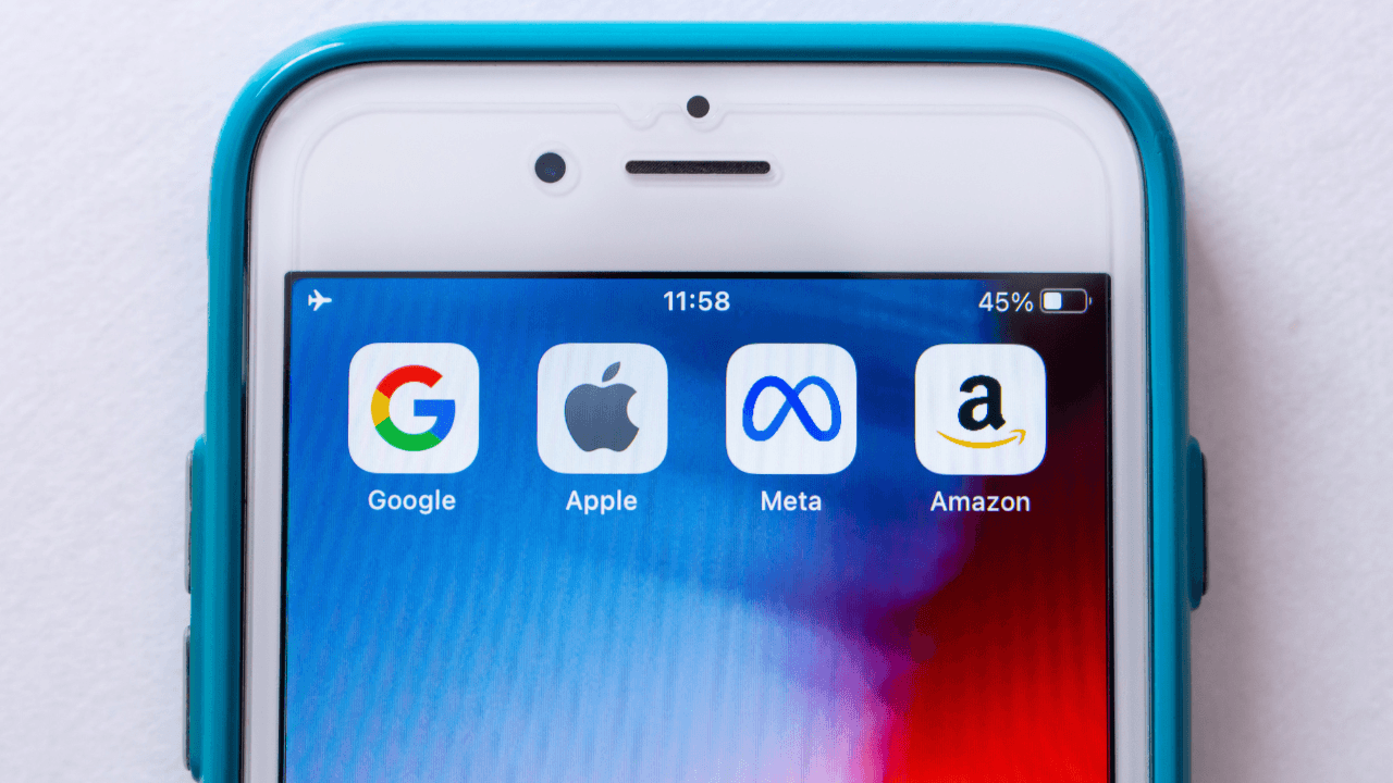 Mark Zuckerberg'e göre Meta ve Apple, metaverse inşası konusunda ciddi bir rekabet içinde