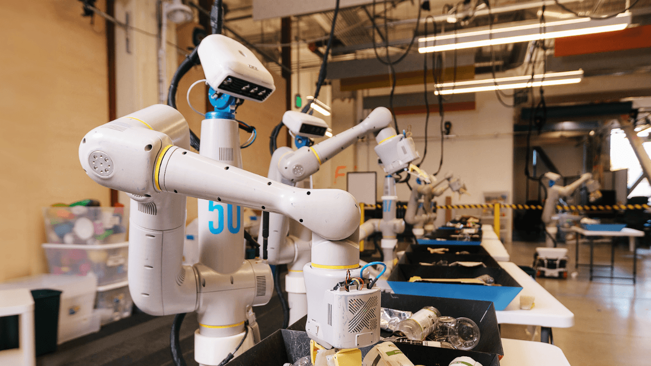 Alphabet'in robotları, PaLM desteği sayesinde daha karmaşık cümleleri anlayabilecek