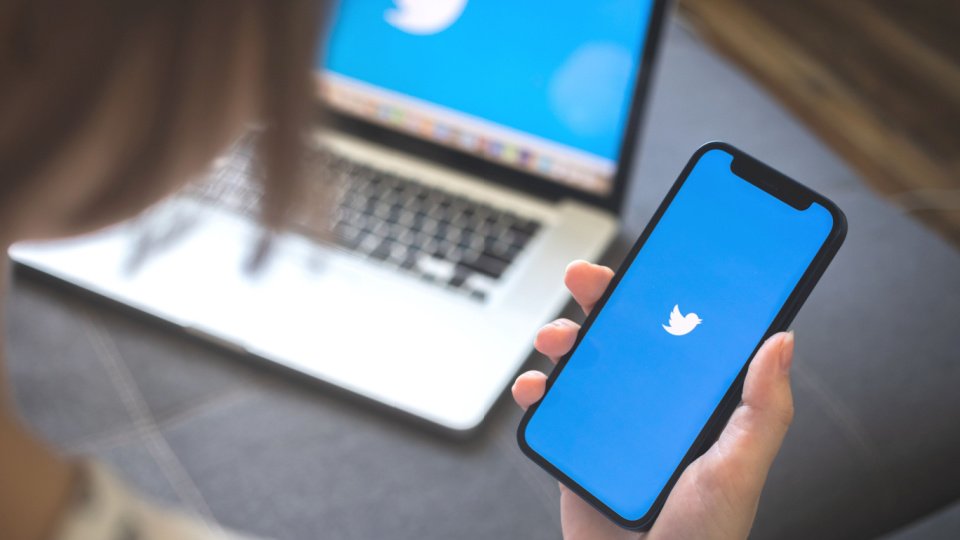 Tweetdeck, ücretli abonelik sistemi Twitter Blue'ya dahil edildi