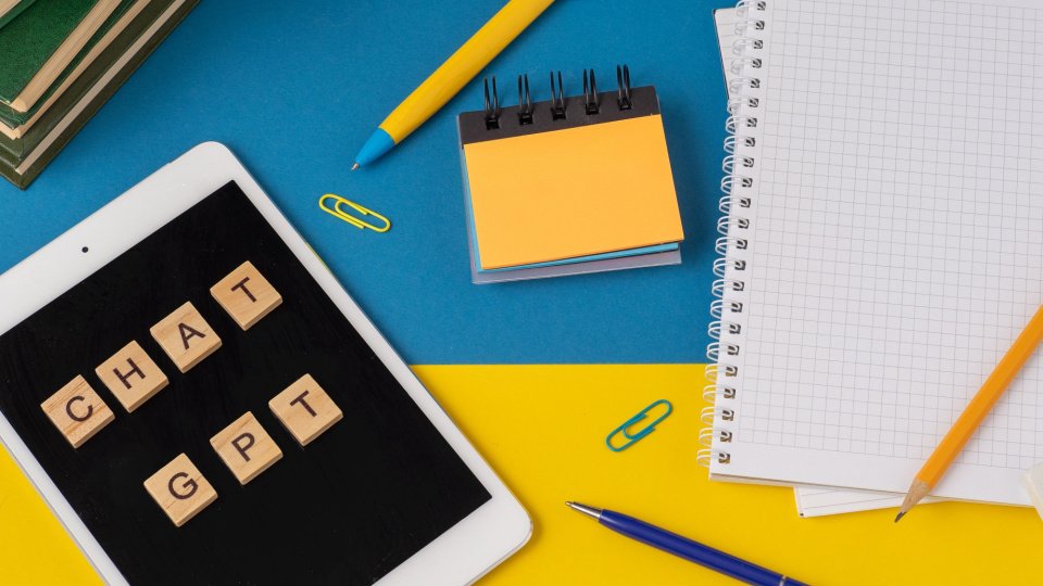 ABD'li eğitmenlerin bir kısmı, okullarda ChatGPT kullanımını engellemek için el yazısına geri dönüyor