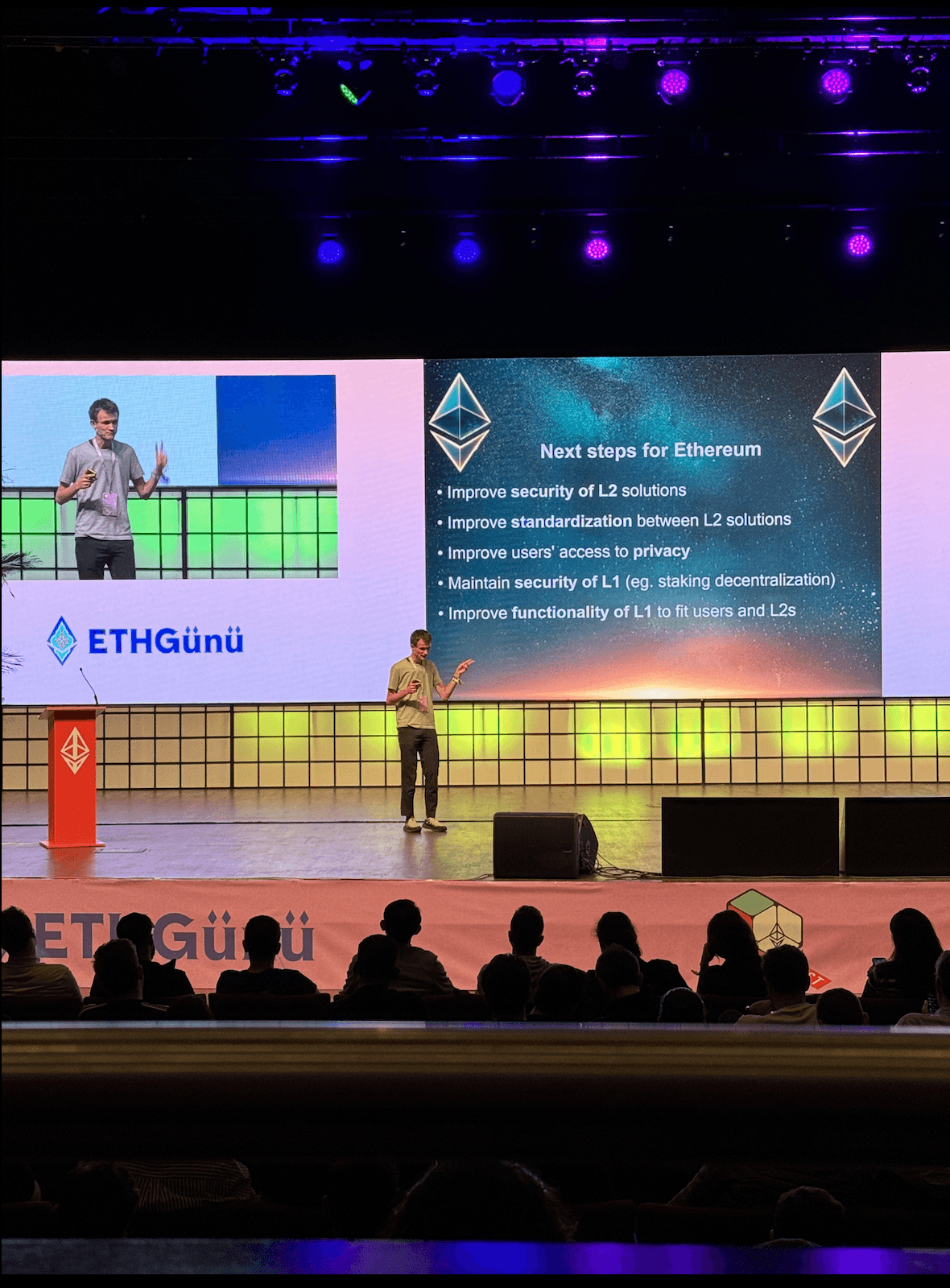 vitalik-buterin-devconnect-98