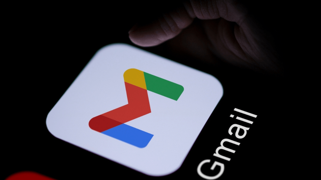 Google, Gmail'e Gemini yan paneli ekliyor