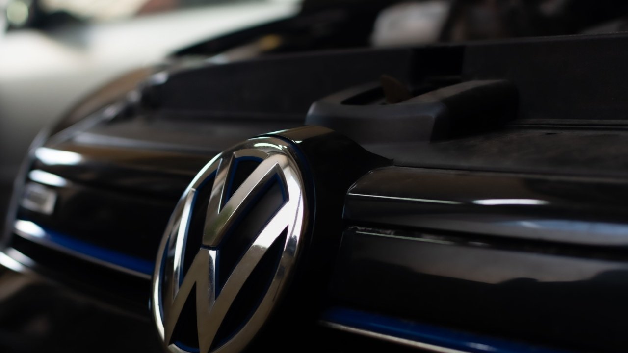 Volkswagen, elektrikli araç üreticisi Rivian'a yaklaşık 5 milyar dolar yatırım yapacak