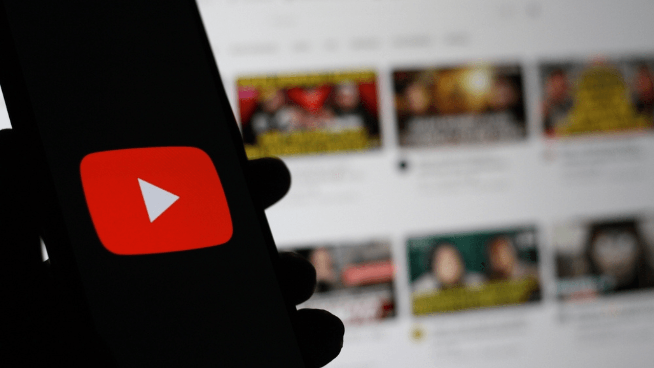 YouTube, yatay videolarda TikTok benzeri yukarı kaydırma özelliğini test ediyor