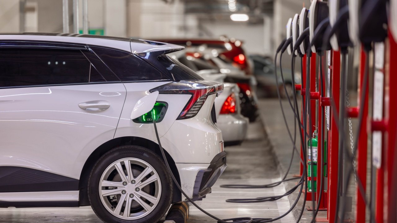 Türkiye'de elektrikli araç şarj noktası sayısı, bir yılda yüzde 169,7 arttı