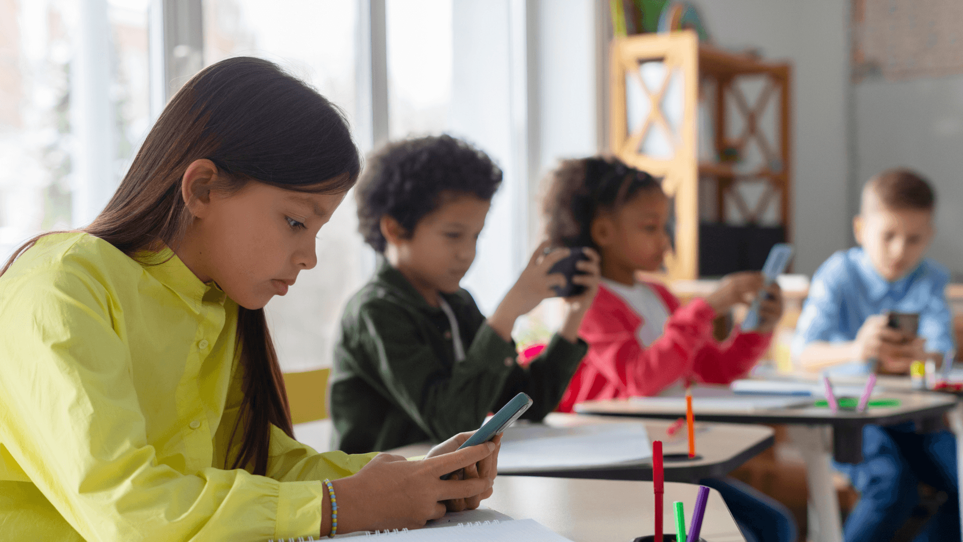 Avustralya’da 16 yaş altına sosyal medya yasağı getirildi