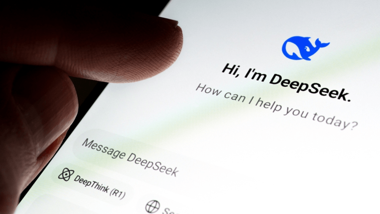 DeepSeek, yoğun sunucu talebi nedeniyle model erişimini kısıtlıyor