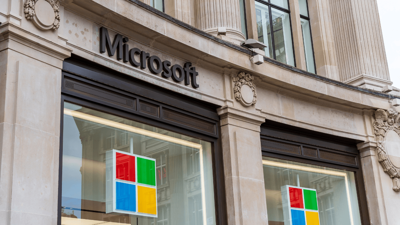 Microsoft, Birleşik Krallık'ta 30 milyar dolarlık yapay zeka yatırımı yapacak