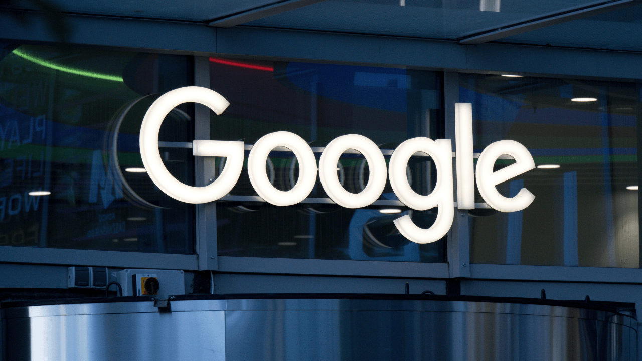 Google'ın sanal deneme özelliği artık ayakkabılar için de kullanılabiliyor