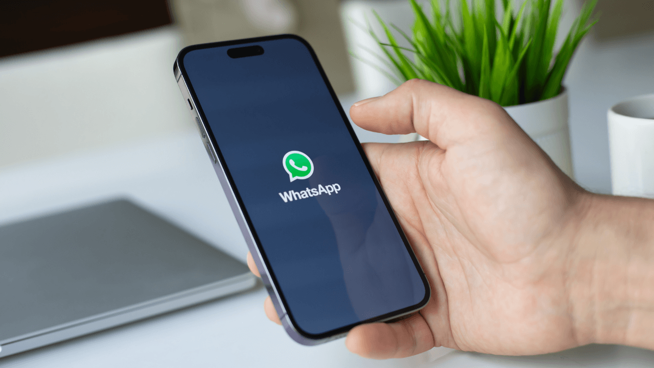 WhatsApp, uçtan uca şifreli yedeklemeye passkey desteği getiriyor