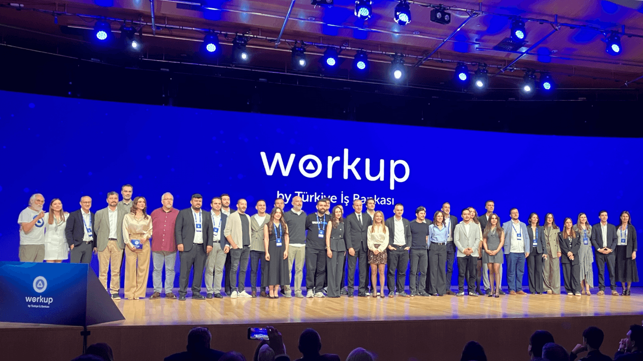 Workup Girişimcilik Programı'nın 13. dönem Demo Day'inde sunum yapan girişimler