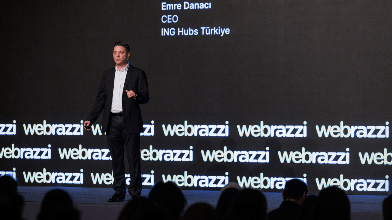 Emre Danacı, yapay zeka ile liderliğin yeni çerçevesini Webrazzi Fintech 2025 sahnesinde anlattı