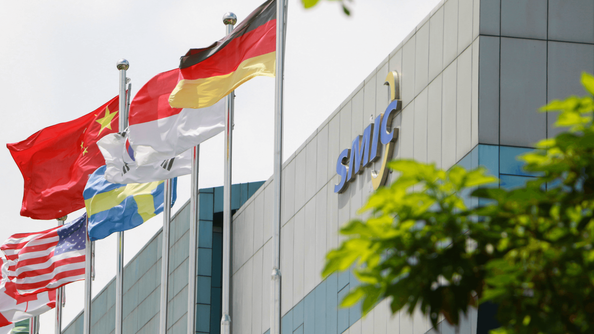 SMIC, SMNC'nin kalan hisselerini 5,8 milyar dolara satın alıyor