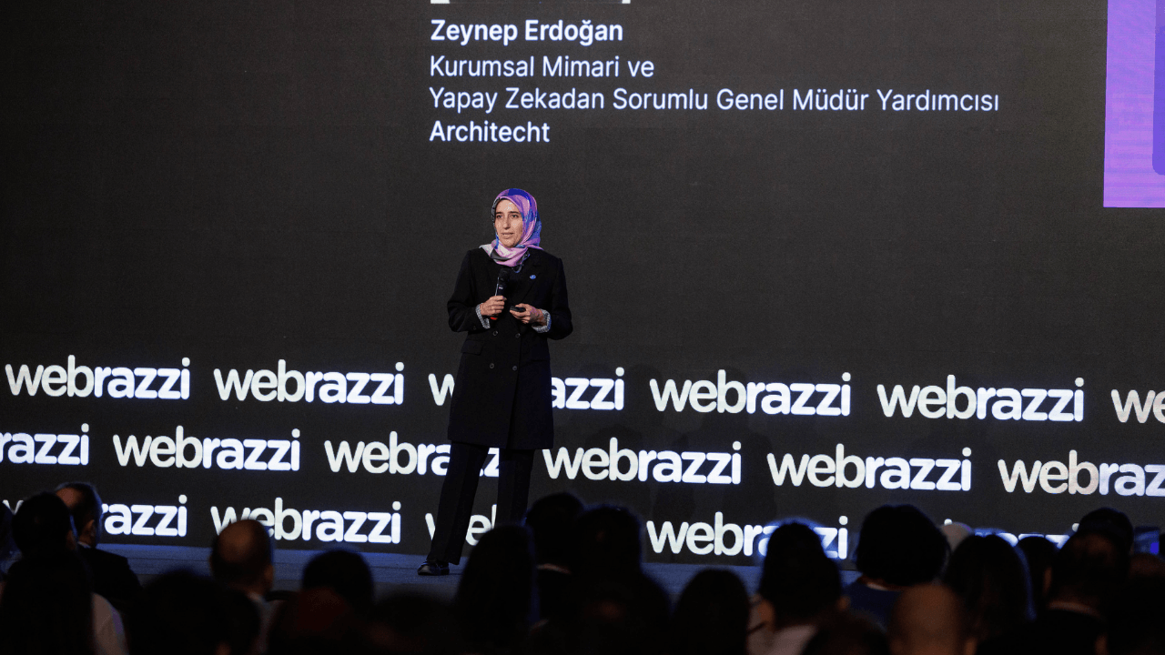 Zeynep Erdoğan, Webrazzi Fintech 2025'te yapay zekada değer odaklı yaklaşımı anlattı